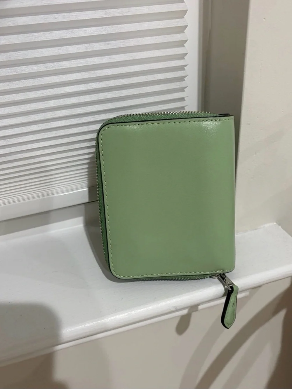 Coach billfold wallet EUC pale pistachio/silver hardware retails $150